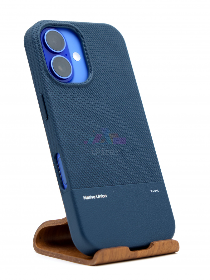 Фото Купить Чехол Native Union Classic case with MagSafe для iPhone 16 Синий по низкой цене в