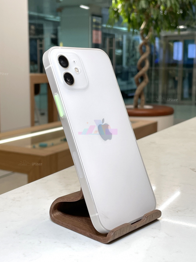 Фото Ультратонкий пластиковый чехол для iPhone 12, Белый