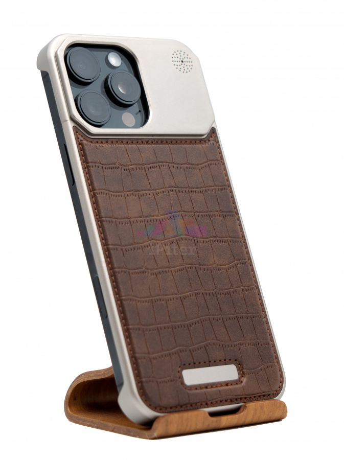 Фото Купить Чехол Aroma Crocodile для iPhone 16 Pro Max Коричневый по низкой цене в