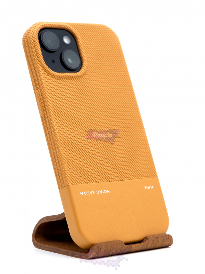 Фото Купить Чехол Native Union Classic для iPhone 15 Горчичный по низкой цене в