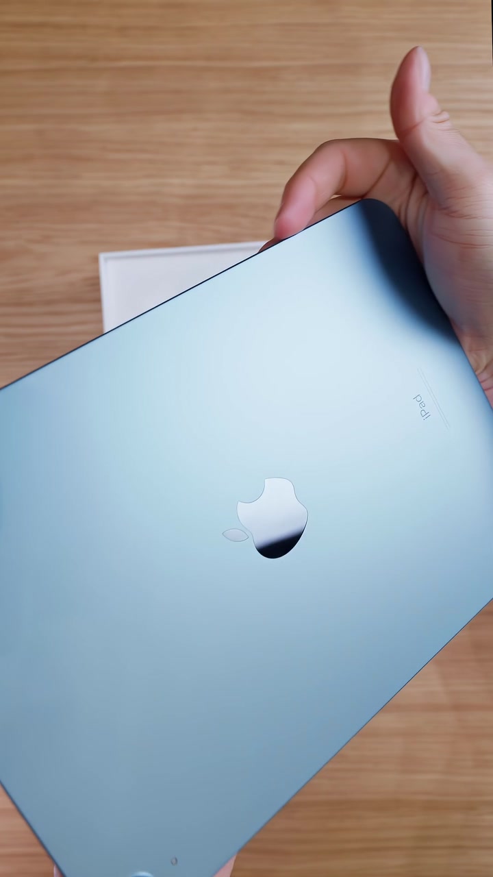 Распаковка iPad 10