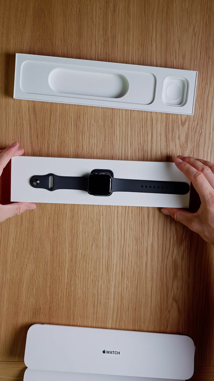 Распаковка Apple Watch SE 2 40mm Sport Band