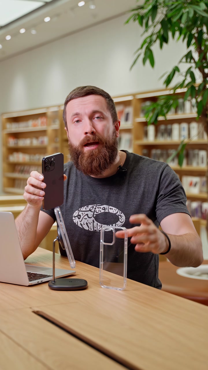 Объясняем, зачем владельцам iPhone это странное кольцо на чехле