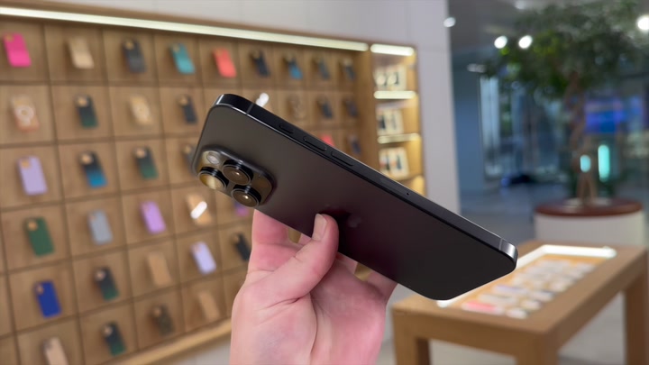 iPhone 16 Pro Max Black Titanium