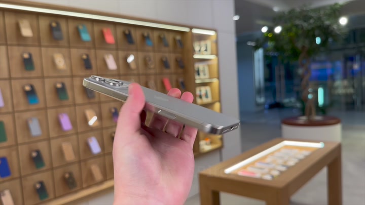 iPhone 16 Pro Max Natural Titanium