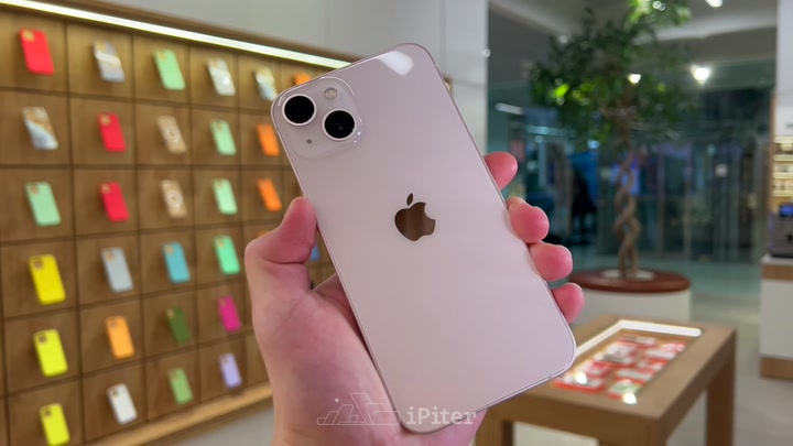 iPhone 13 Pink