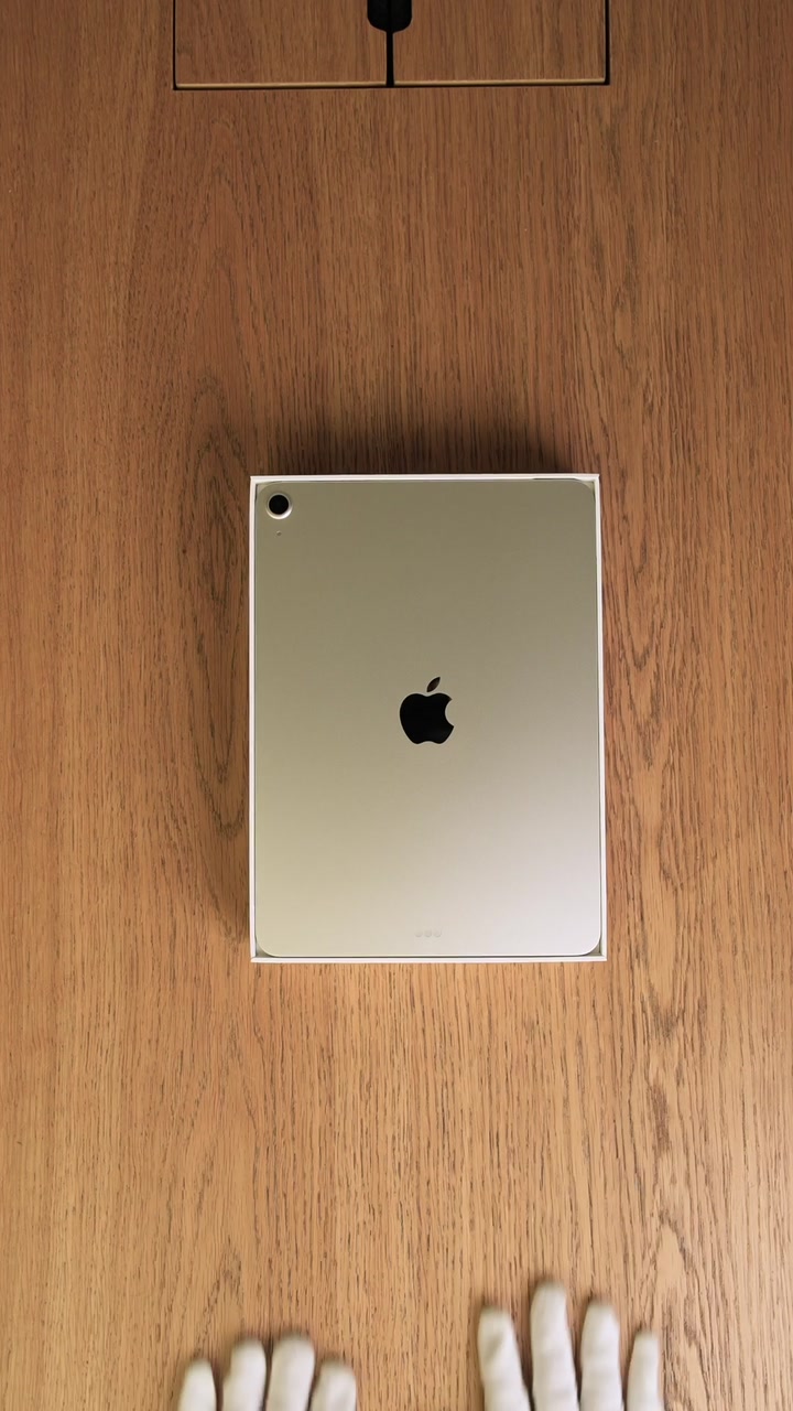 Apple iPad Air 7 (2025) 11 дюймов Wi-Fi Starlight (Сияющая звезда)