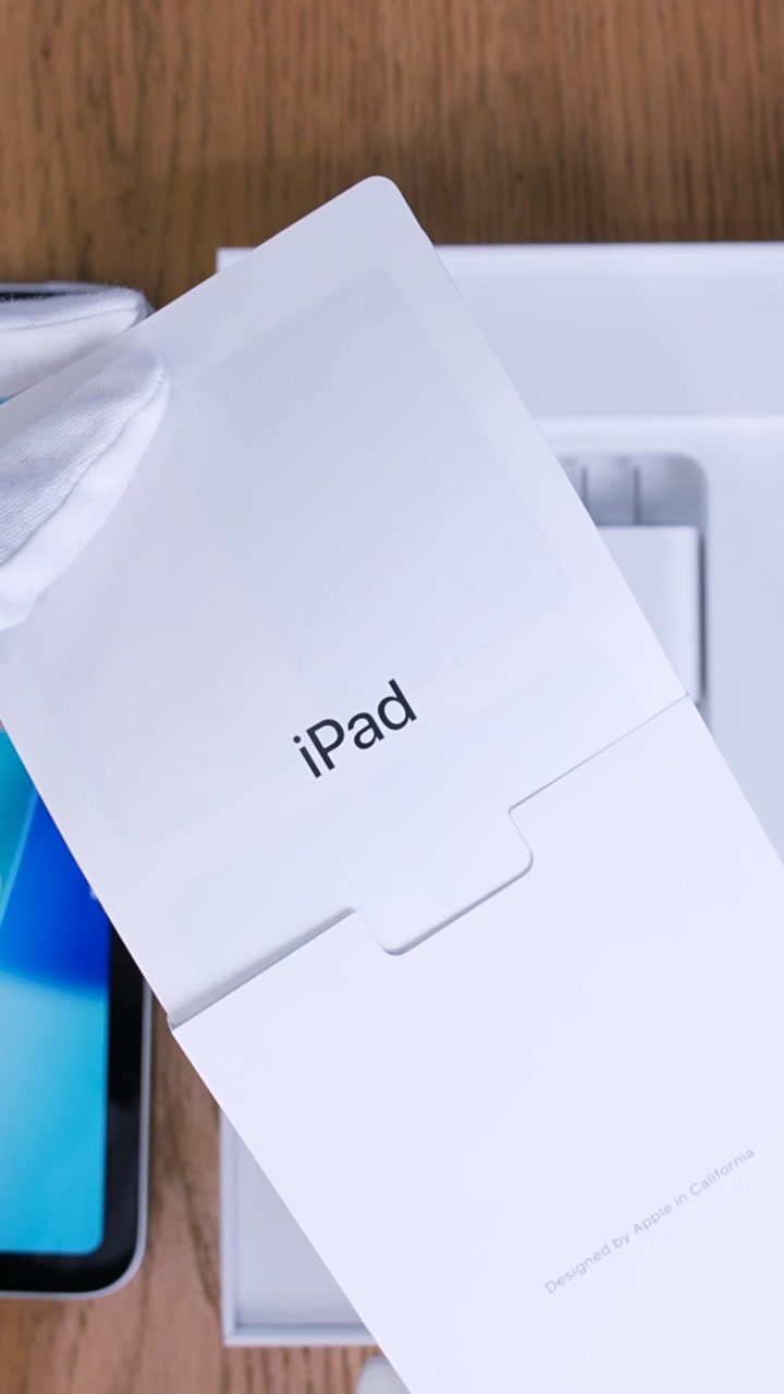 Apple iPad 11 (2025) Wi-Fi Silver (Серебристый)
