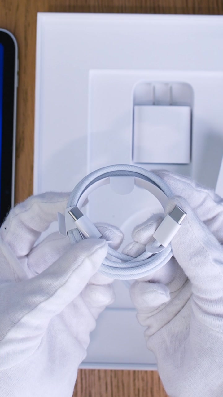 Apple iPad 11 (2025) Wi-Fi Silver (Серебристый)