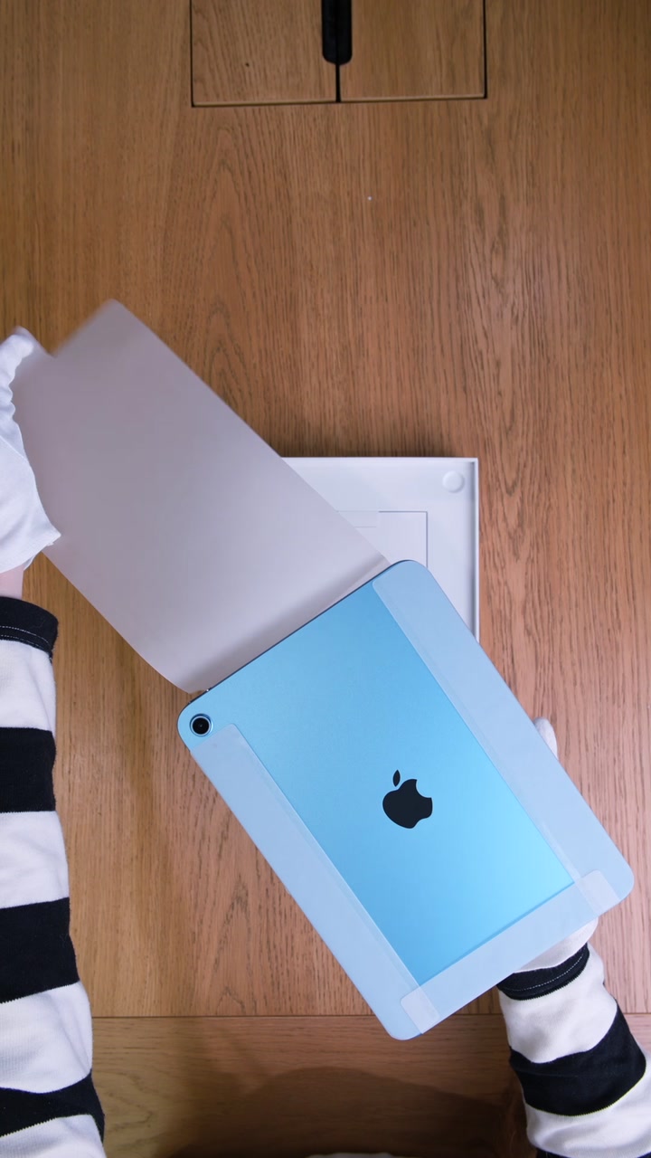 Apple iPad 11 (2025) Wi-Fi Blue (Синий)