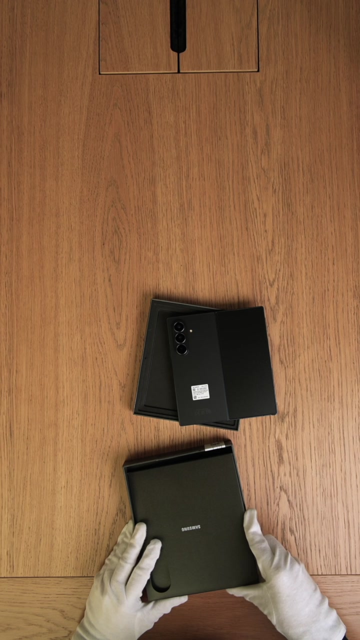 Смартфон Samsung Galaxy Z Fold 7 (Jet Black) SM-F966 (Dual Nano-sim + eSim)