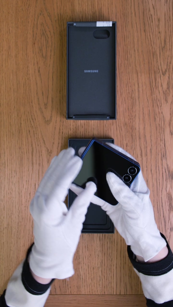 Смартфон Samsung Galaxy Z Flip 7 (Blue Shadow) SM-F766 (Nano-sim + eSim)