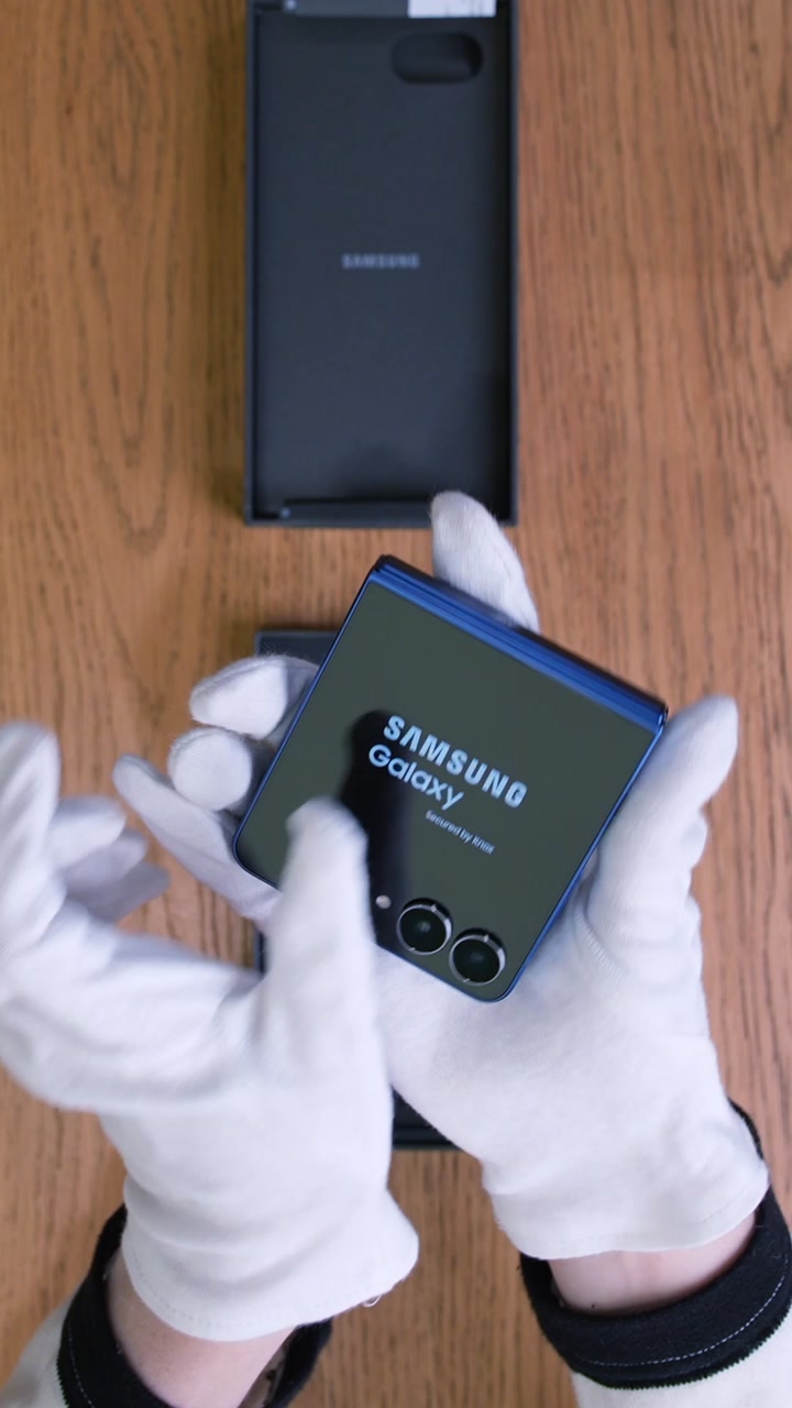 Смартфон Samsung Galaxy Z Flip 7 (Blue Shadow) SM-F766 (Nano-sim + eSim)