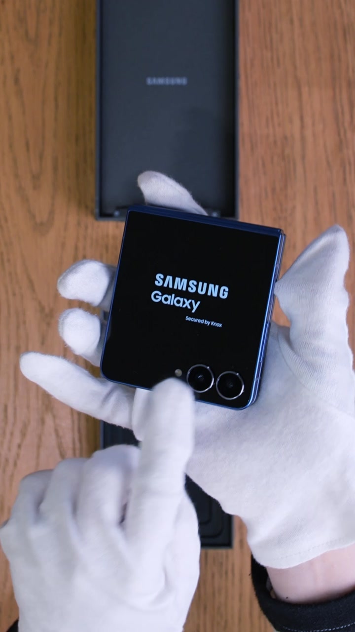 Смартфон Samsung Galaxy Z Flip 7 (Blue Shadow) SM-F766 (Nano-sim + eSim)