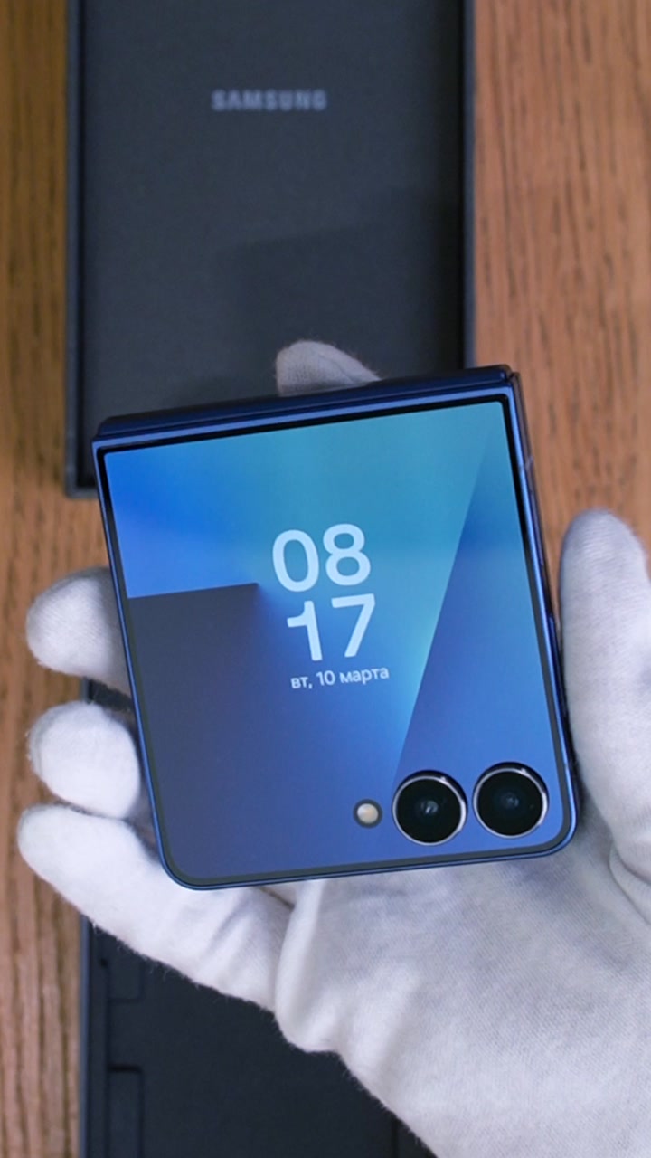Смартфон Samsung Galaxy Z Flip 7 (Blue Shadow) SM-F766 (Nano-sim + eSim)
