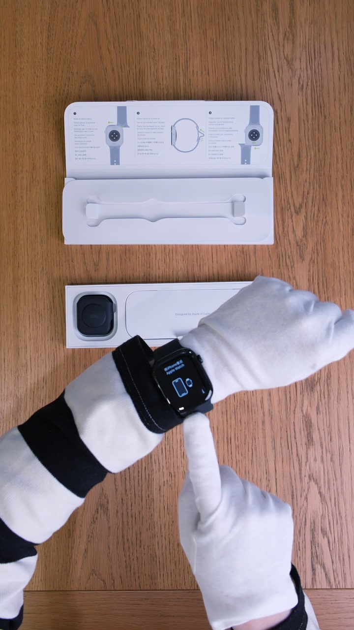 Apple Watch Series 11 46 мм Корпус из алюминия «Jet Black» Спортивный ремешок S/M «Black»