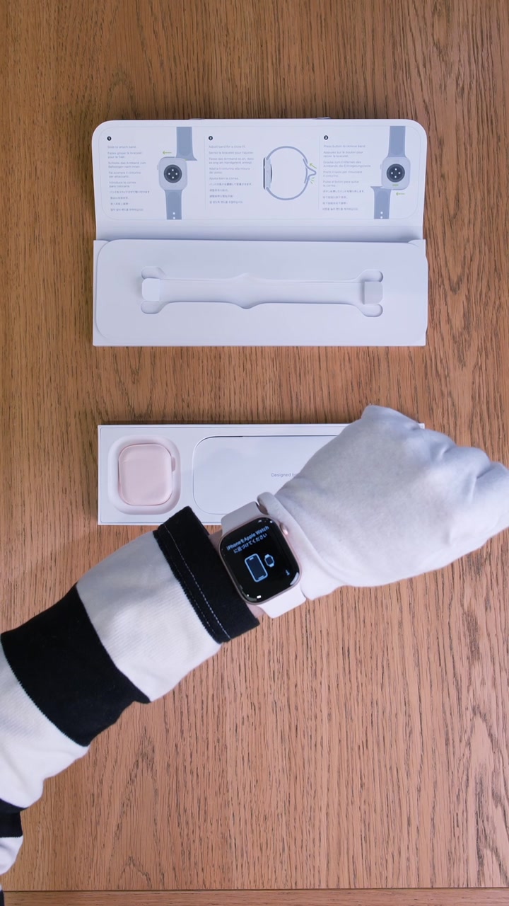 Apple Watch Series 11 42 мм Корпус из алюминия «Rose Gold» Спортивный ремешок S/M «Light Blush»