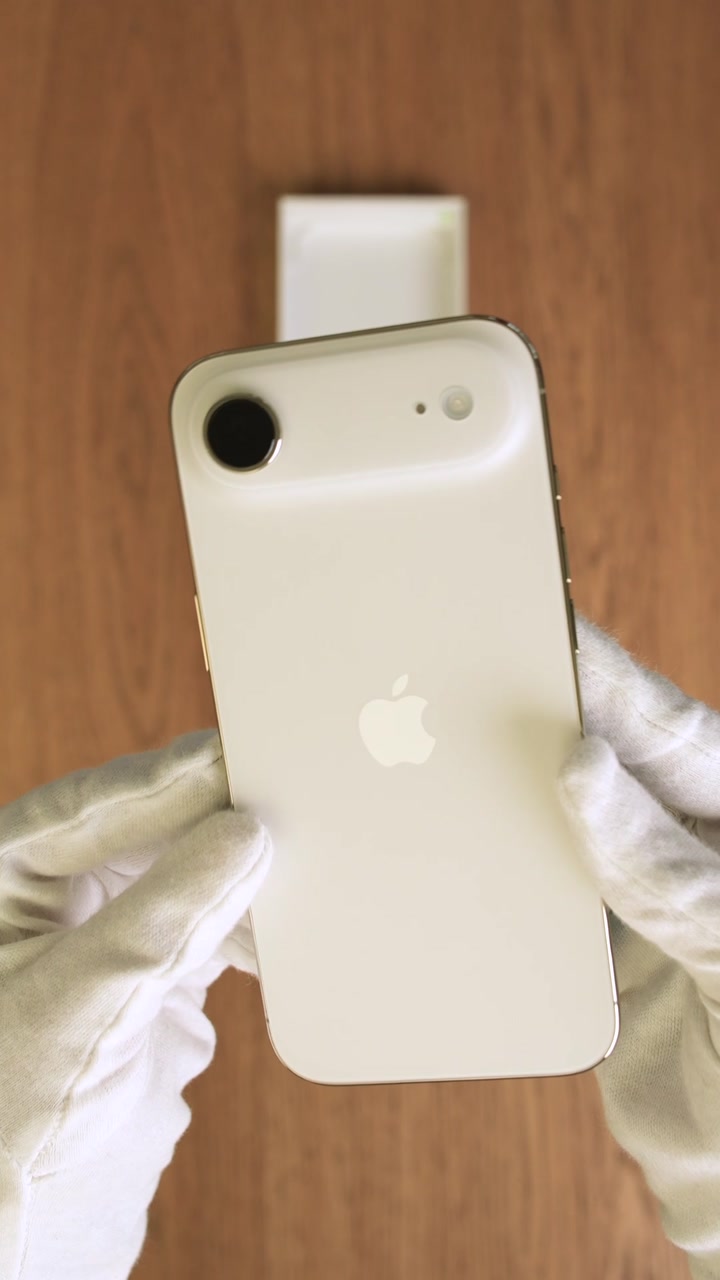 Apple iPhone Air Light Gold (Золотой) eSim + eSim