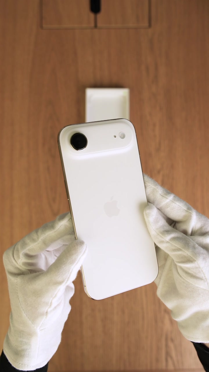 Apple iPhone Air Light Gold (Золотой) eSim + eSim
