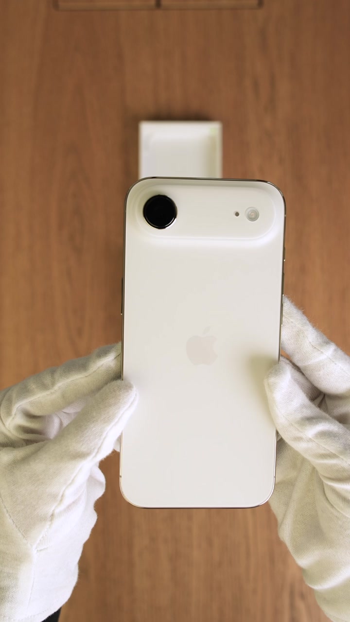 Apple iPhone Air Light Gold (Золотой) eSim + eSim