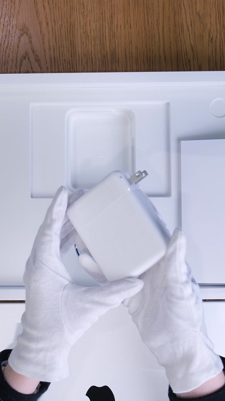 Apple MacBook Pro 16 (2026) Silver