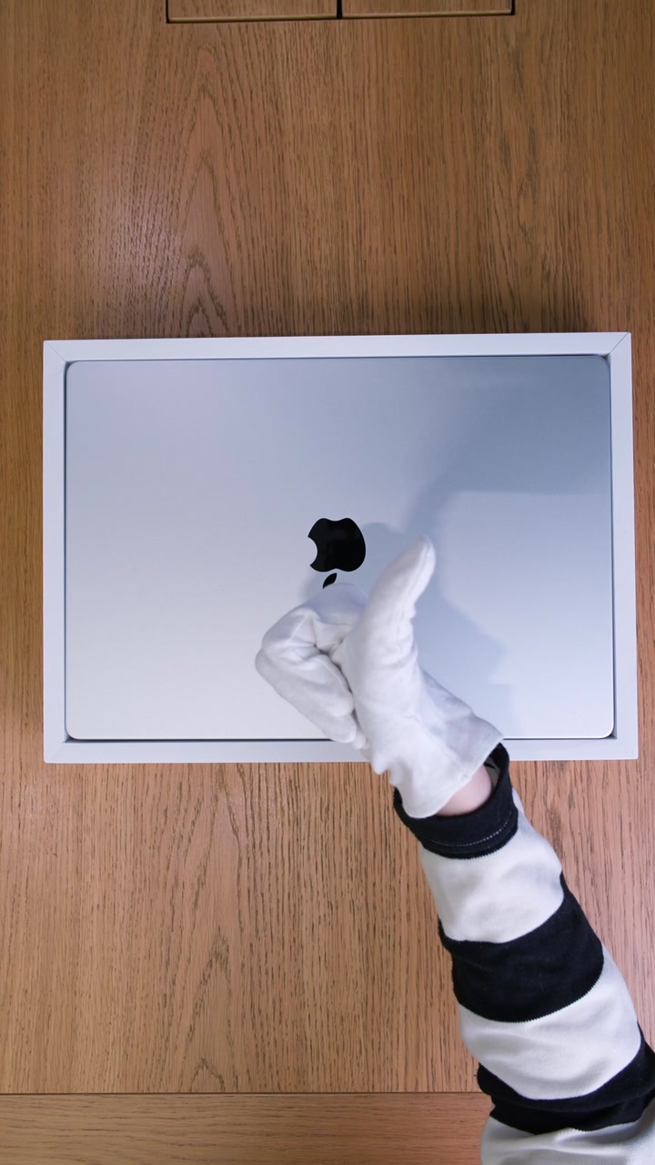 Apple MacBook Pro 16 (2026) Silver