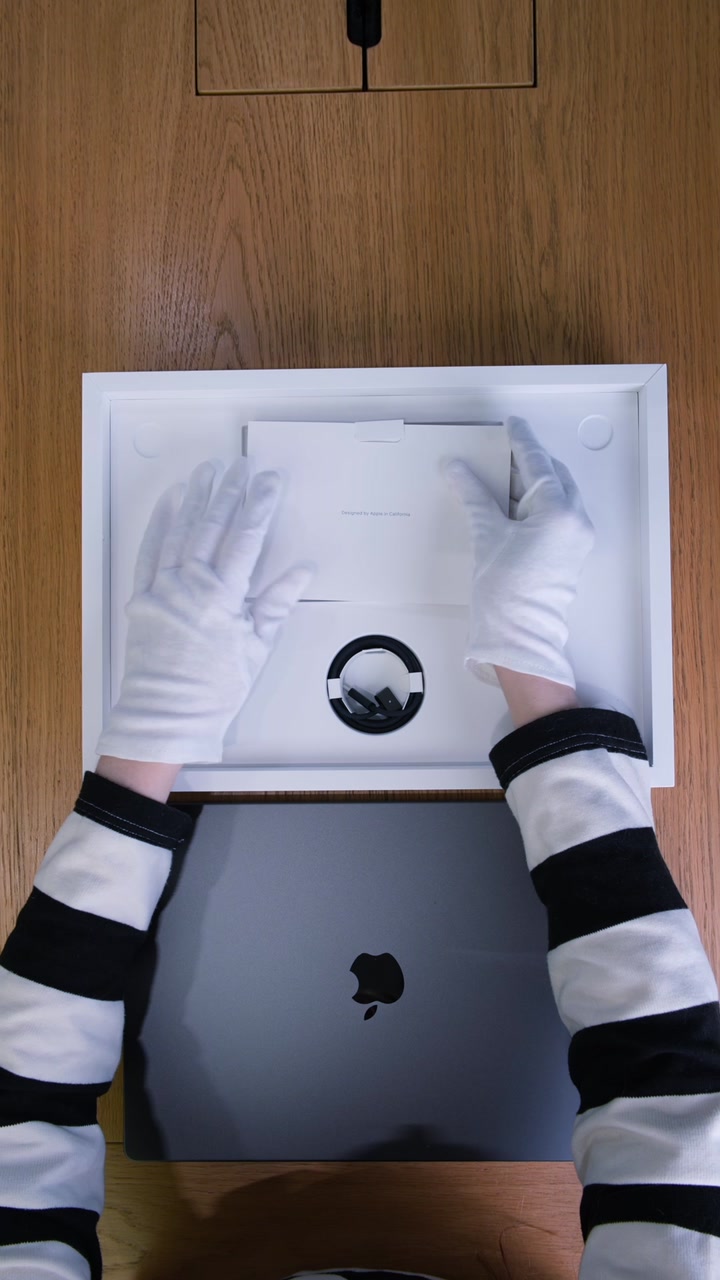 Apple MacBook Pro 16 (2026) Space Black