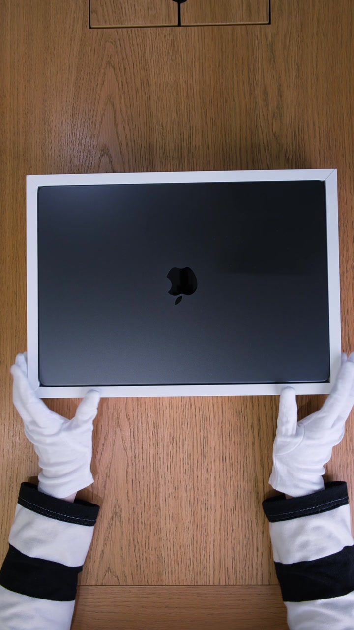 Apple MacBook Pro 16 (2026) Space Black