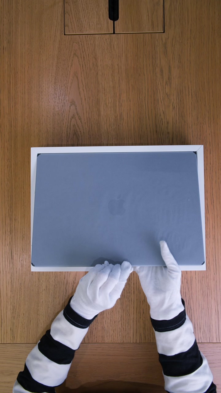 Apple MacBook Pro 16 (2026) Space Black