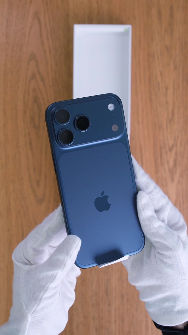 Apple iPhone 17 Pro Max Deep Blue (Тёмно-синий)