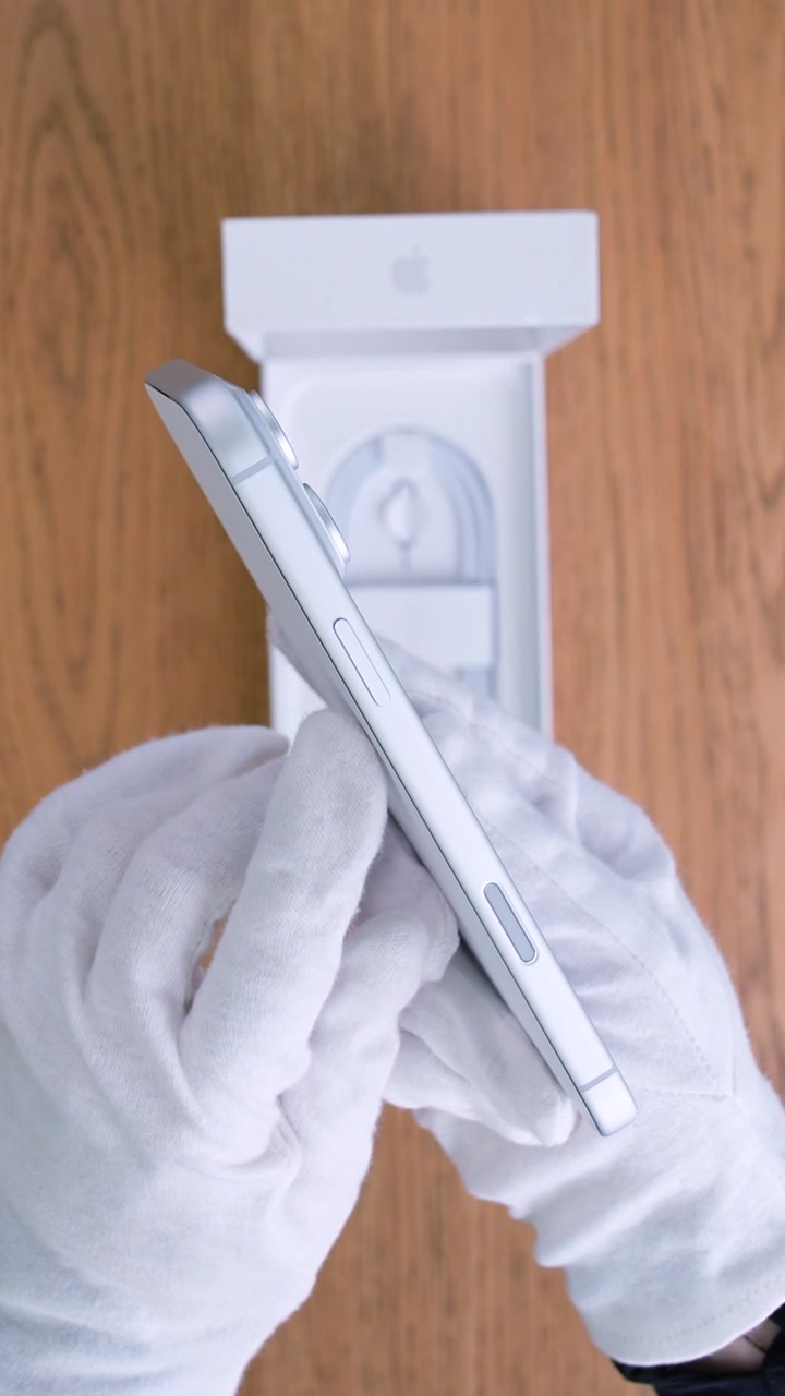 Apple iPhone 17 Pro Max Silver (Серебристый)