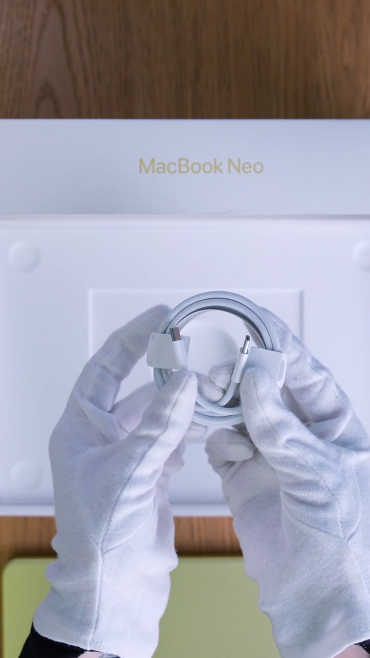 Apple MacBook Neo (2026) A18 Pro (6CPU/5GPU/8GB/512GB) Citrus (MHFE4)