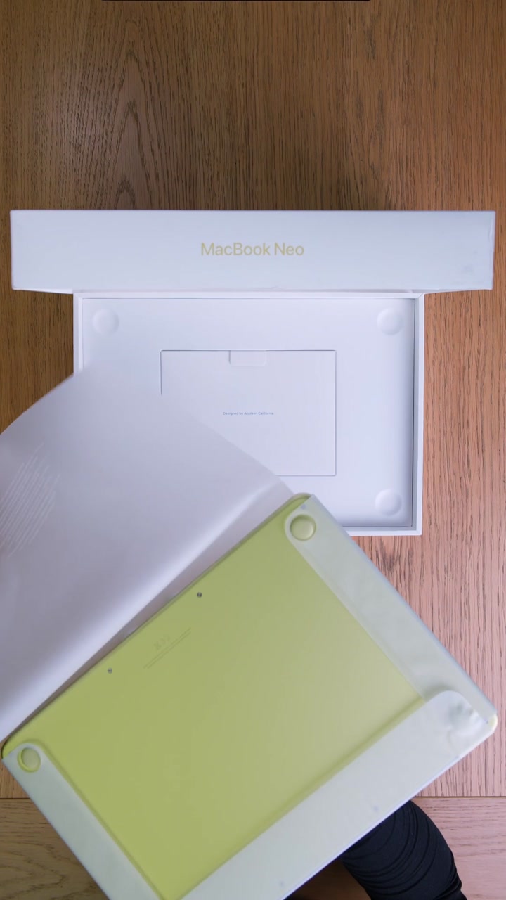 Apple MacBook Neo (2026) A18 Pro (6CPU/5GPU/8GB/512GB) Citrus (MHFE4)