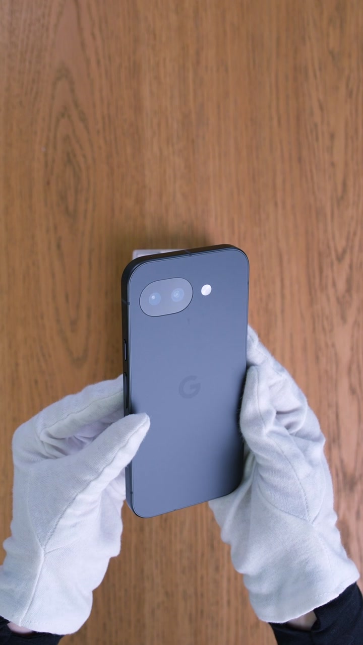 Смартфон Google Pixel 10a (Obsidian)