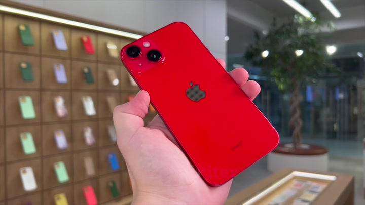 iPhone 14 Red