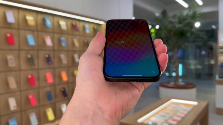 iPhone 15 Black