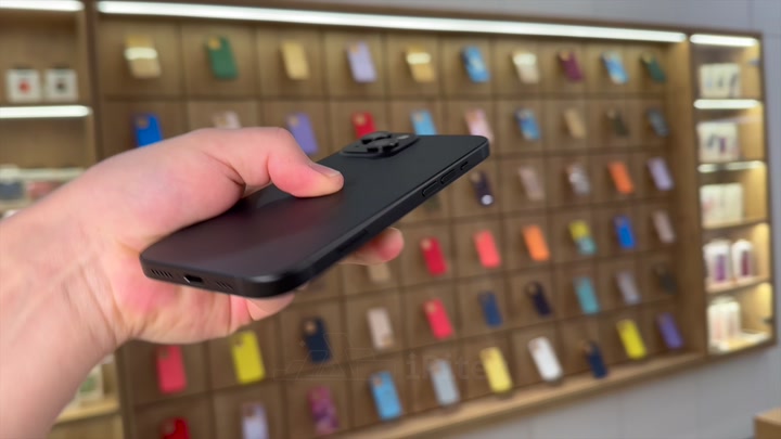 iPhone 15 Black