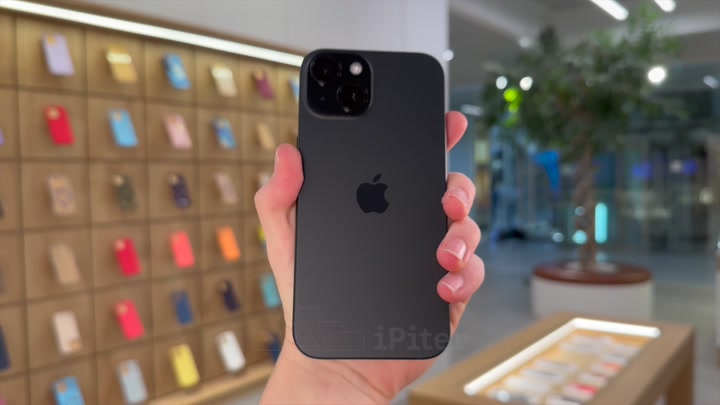 iPhone 15 Black