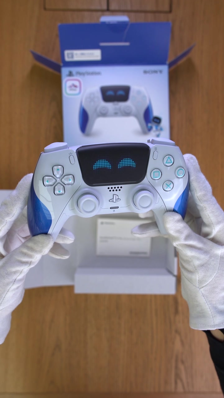 Геймпад Sony PlayStation 5 DualSense Astro Bot Limited Edition