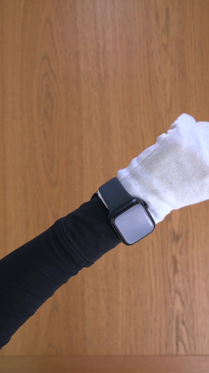 Apple Watch SE (2024) 44 мм Корпус из алюминия «Midnight» Спортивный ремешок S/M «Midnight»