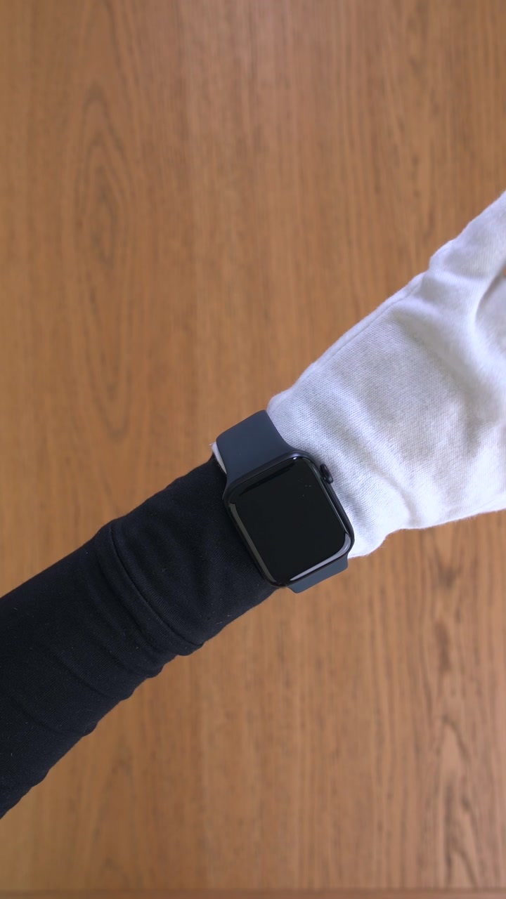 Apple Watch SE (2024) 44 мм Корпус из алюминия «Midnight» Спортивный ремешок S/M «Midnight»