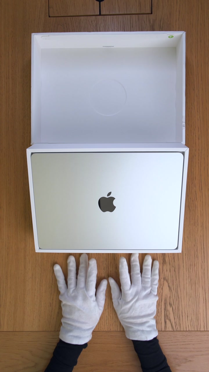 Apple MacBook Air 13 (2025) M4 (10CPU/8GPU/16GB/256GB) Silver (MW0W3)