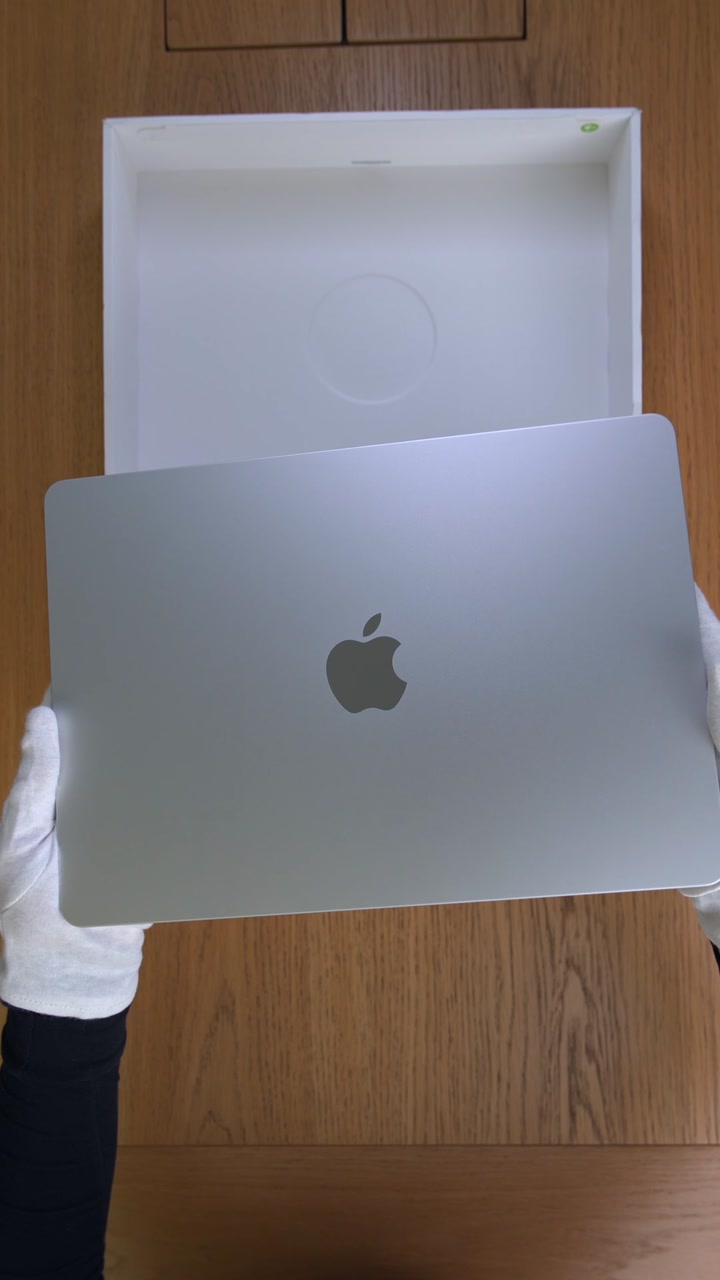 Apple MacBook Air 13 (2025) M4 (10CPU/8GPU/16GB/256GB) Silver (MW0W3)