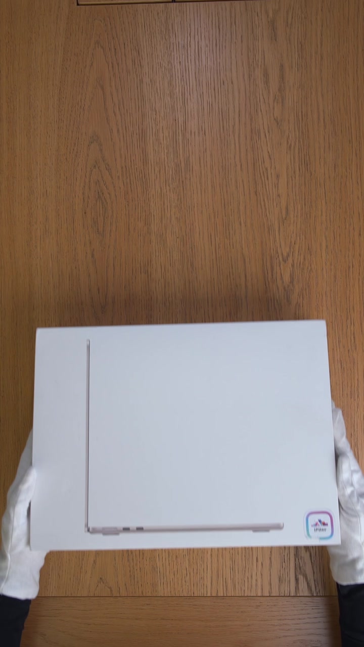 Apple MacBook Air 13 (2025) M4 (10CPU/8GPU/16GB/256GB) Starlight (MW0Y3)
