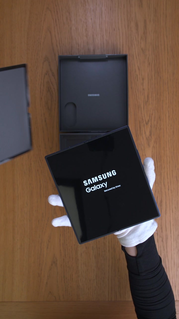 Смартфон Samsung Galaxy Z Fold 7 (Blue Shadow) SM-F966 (Dual Nano-sim + eSim)