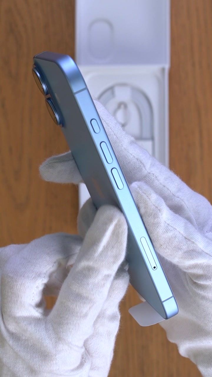 Apple iPhone 17 Mist Blue (Голубой) Nano-sim + eSim