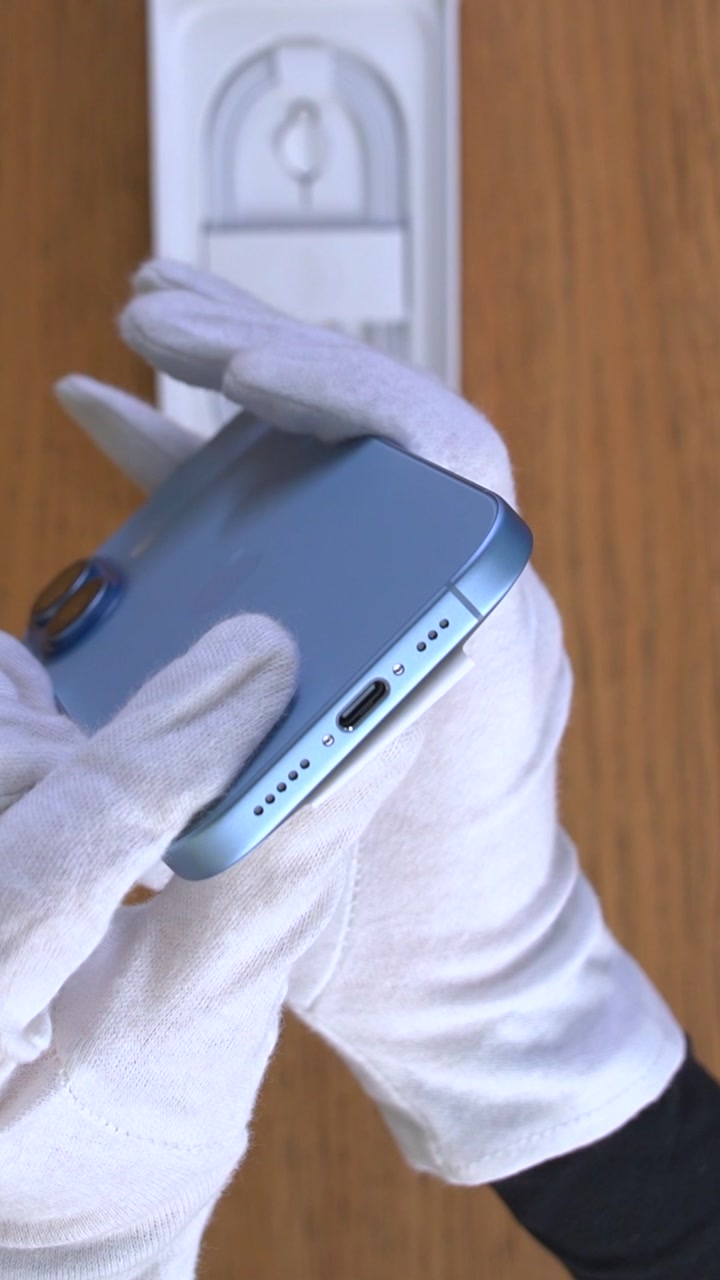 Apple iPhone 17 Mist Blue (Голубой) Nano-sim + eSim