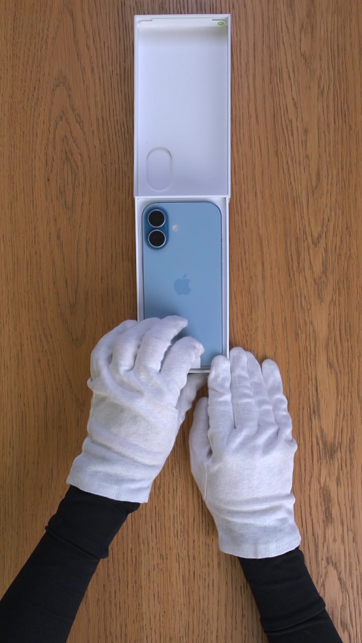 Apple iPhone 17 Mist Blue (Голубой) Nano-sim + eSim