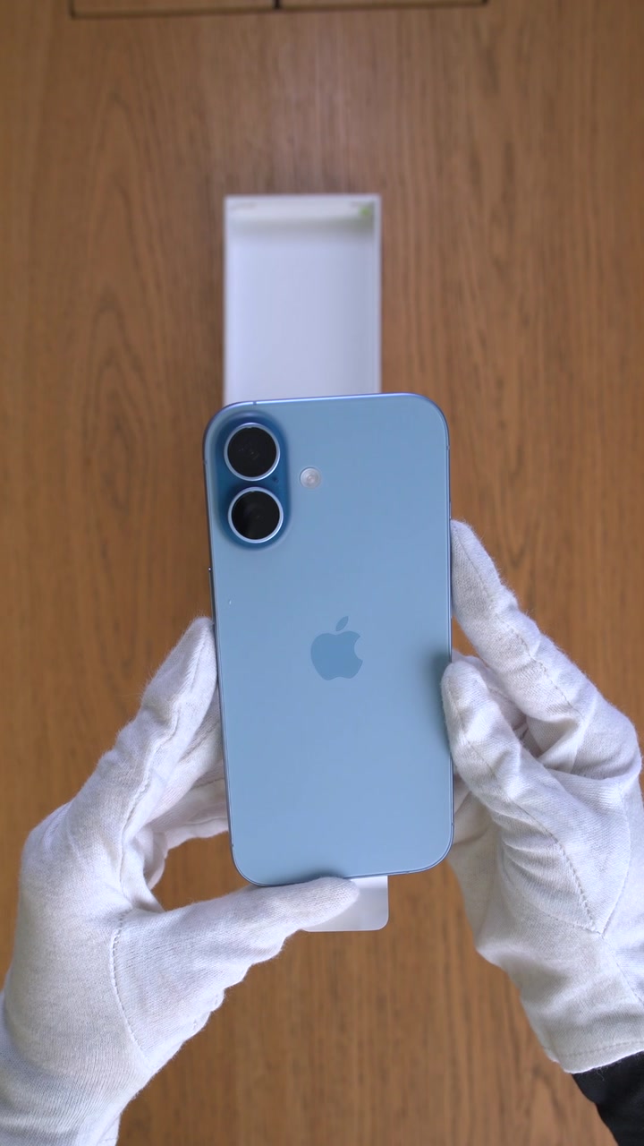 Apple iPhone 17 Mist Blue (Голубой) Nano-sim + eSim