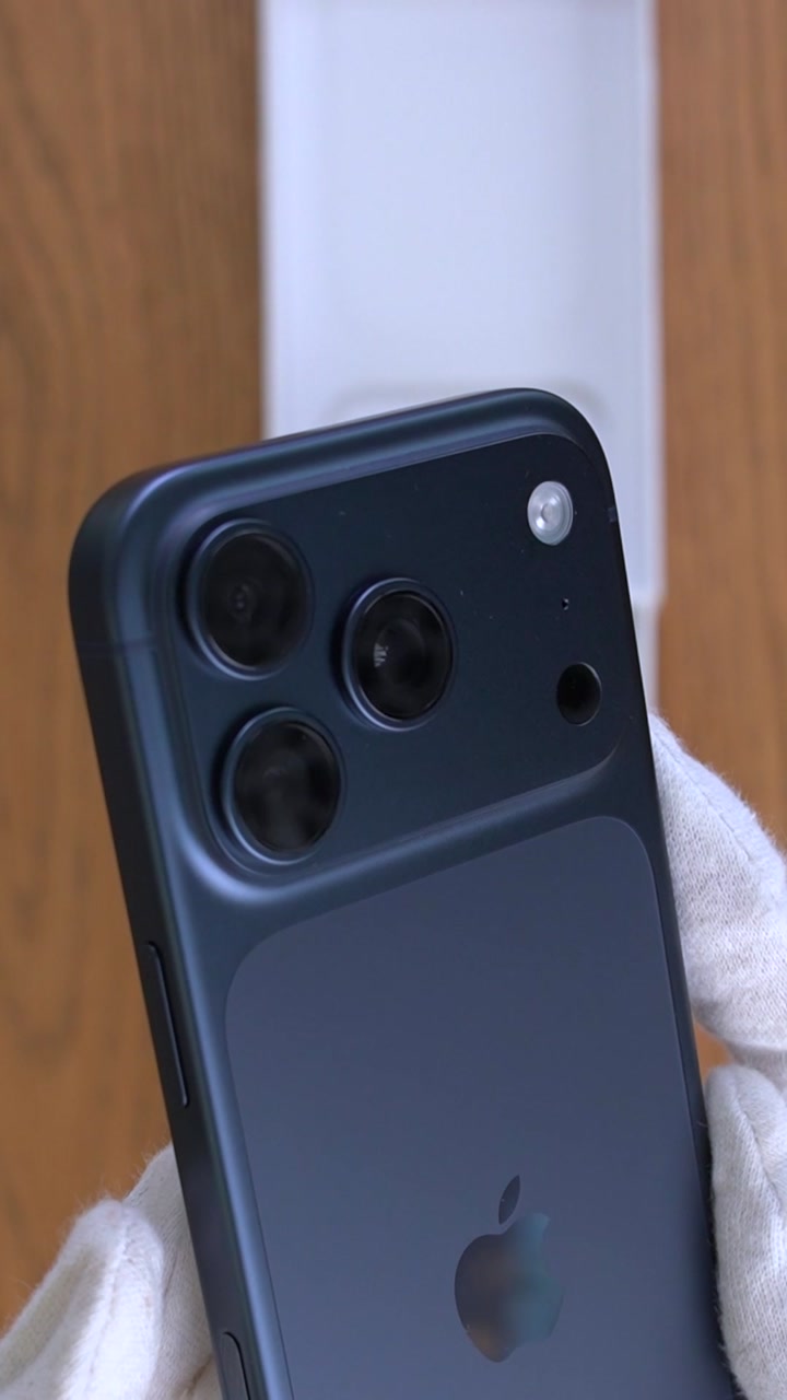 Apple iPhone 17 Pro Deep Blue (Тёмно-синий) eSim + eSim